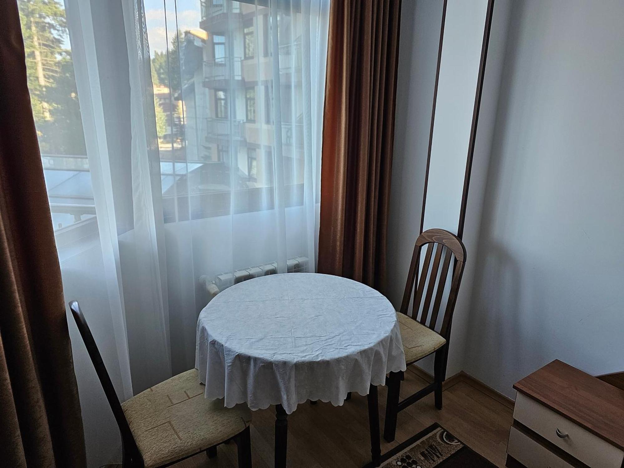In Flora Apartment